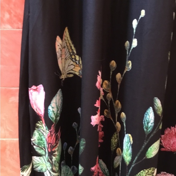 Beautiful long Dress - Picture 5 of 6